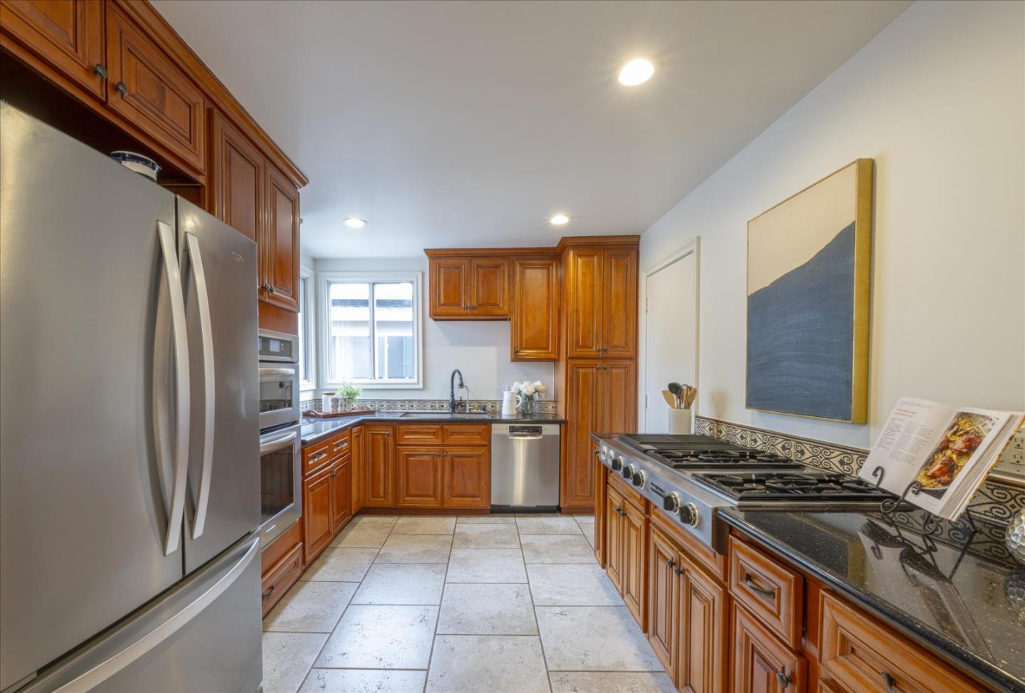 Detail Gallery Image 17 of 32 For 3354 Page St, Redwood City,  CA 94063 - 3 Beds | 2 Baths