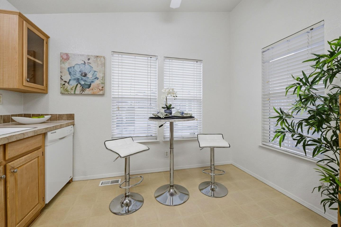 Detail Gallery Image 18 of 41 For 195 Blossom Hill Rd #156,  San Jose,  CA 95123 - 3 Beds | 2 Baths