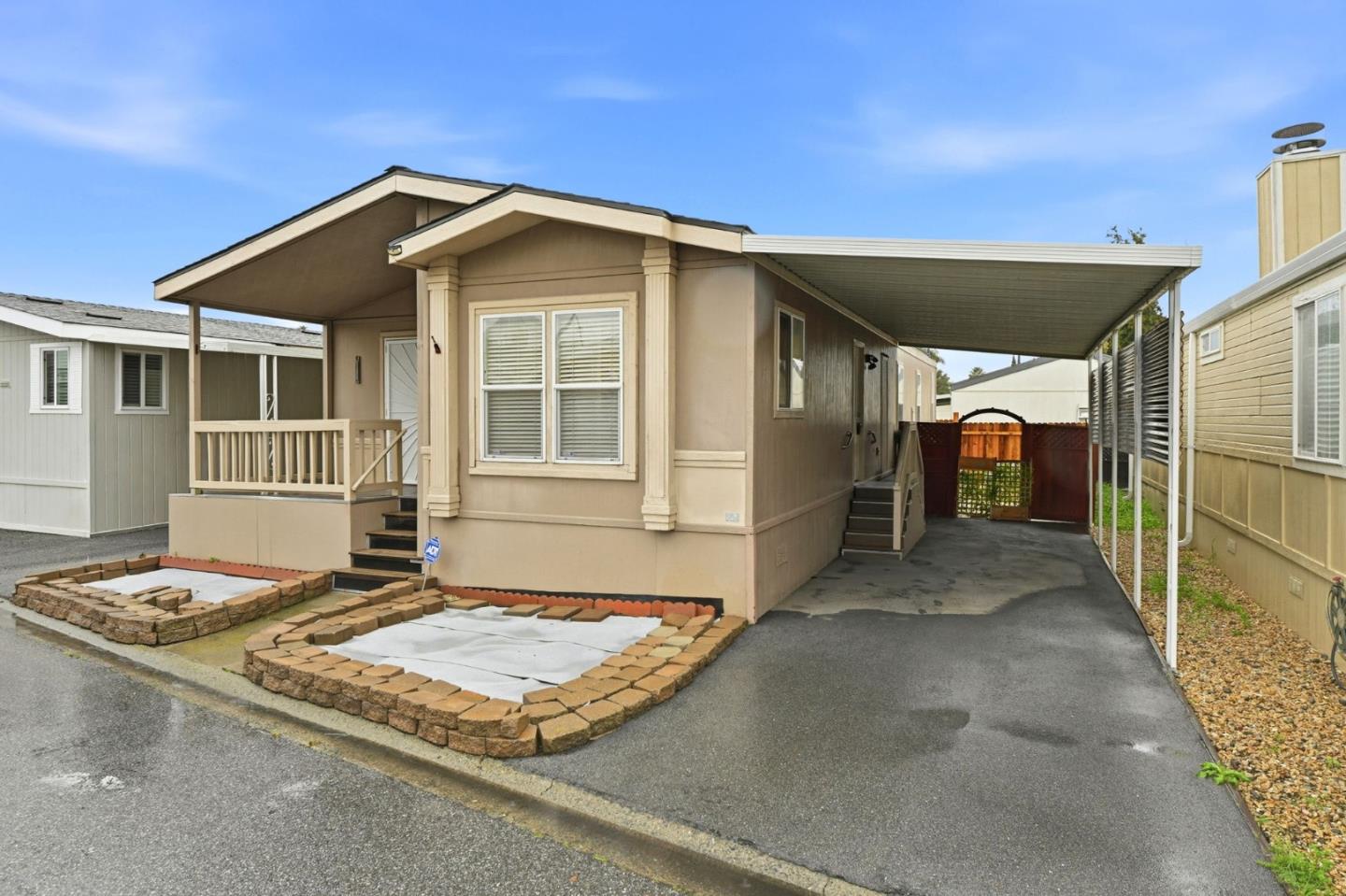 Detail Gallery Image 3 of 41 For 195 Blossom Hill Rd #156,  San Jose,  CA 95123 - 3 Beds | 2 Baths