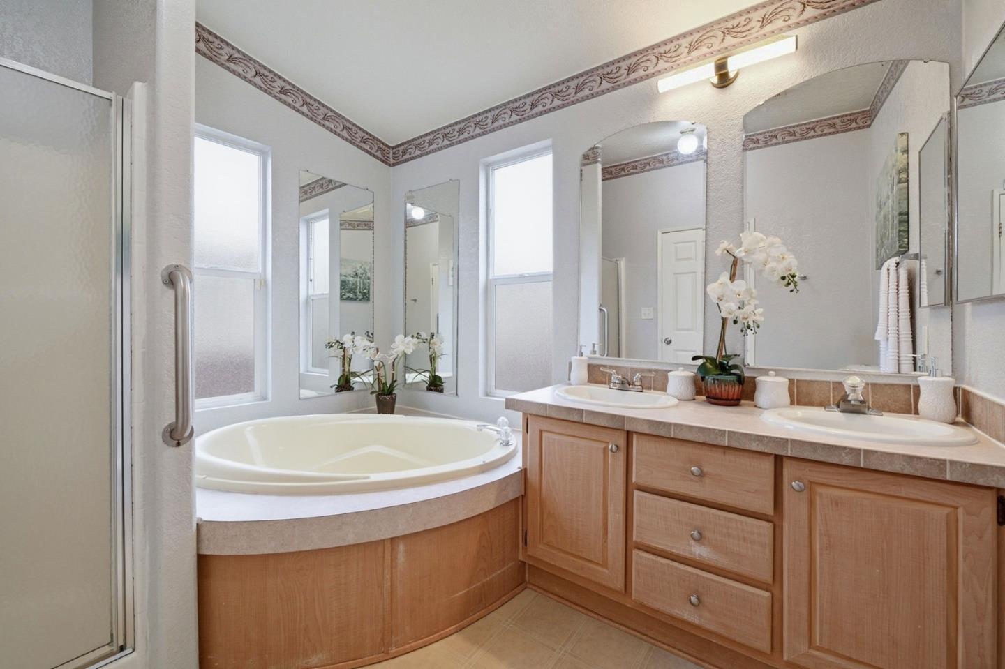 Detail Gallery Image 31 of 41 For 195 Blossom Hill Rd #156,  San Jose,  CA 95123 - 3 Beds | 2 Baths