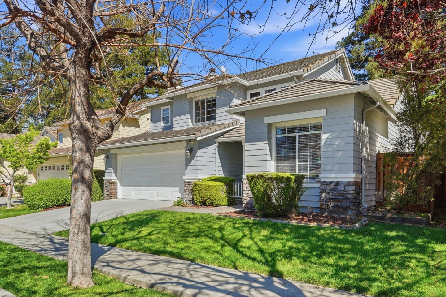 Detail Gallery Image 3 of 40 For 6277 Ginashell Cir, San Jose,  CA 95119 - 4 Beds | 3 Baths