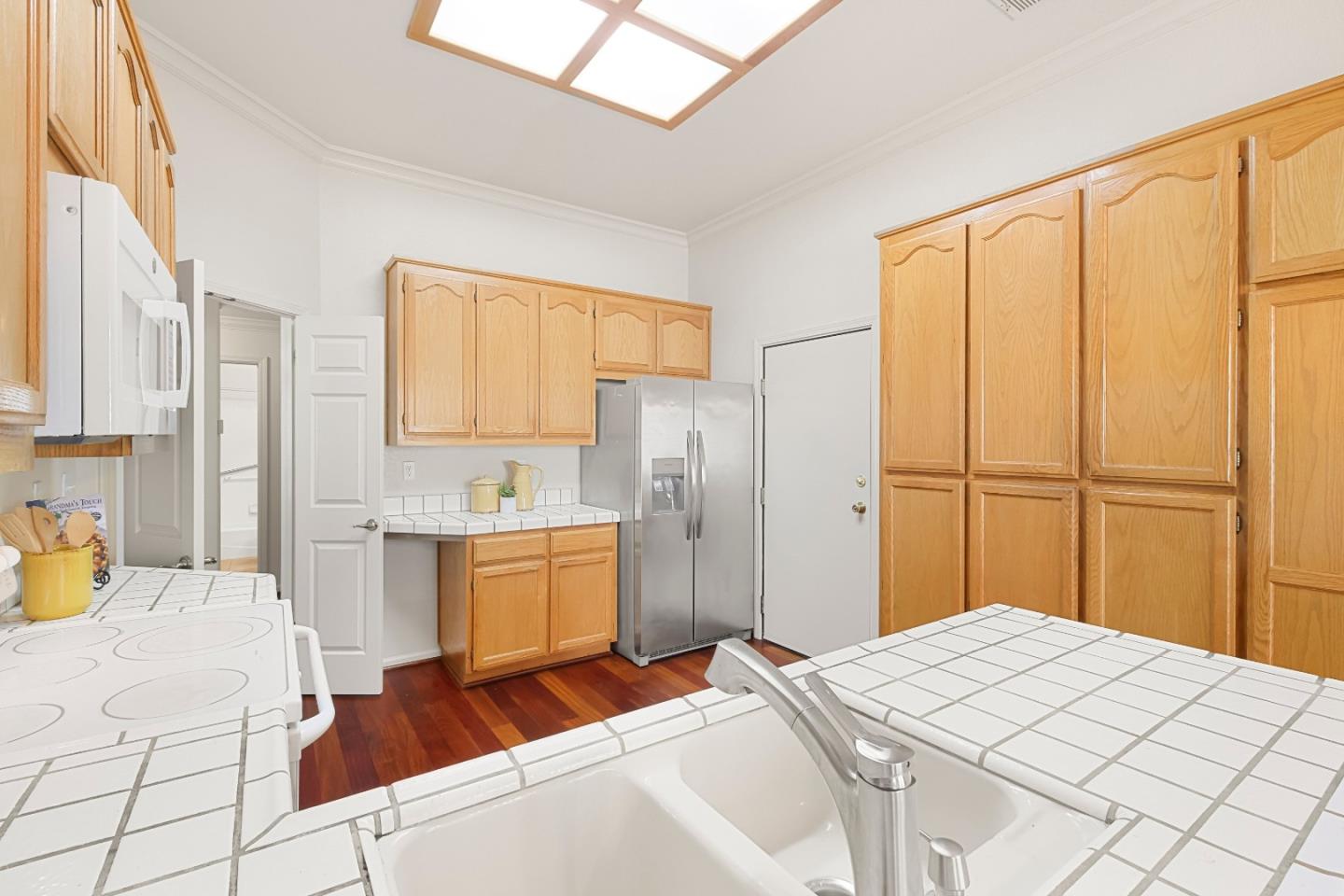 Detail Gallery Image 12 of 53 For 8652 Solera Dr, San Jose,  CA 95135 - 2 Beds | 2 Baths