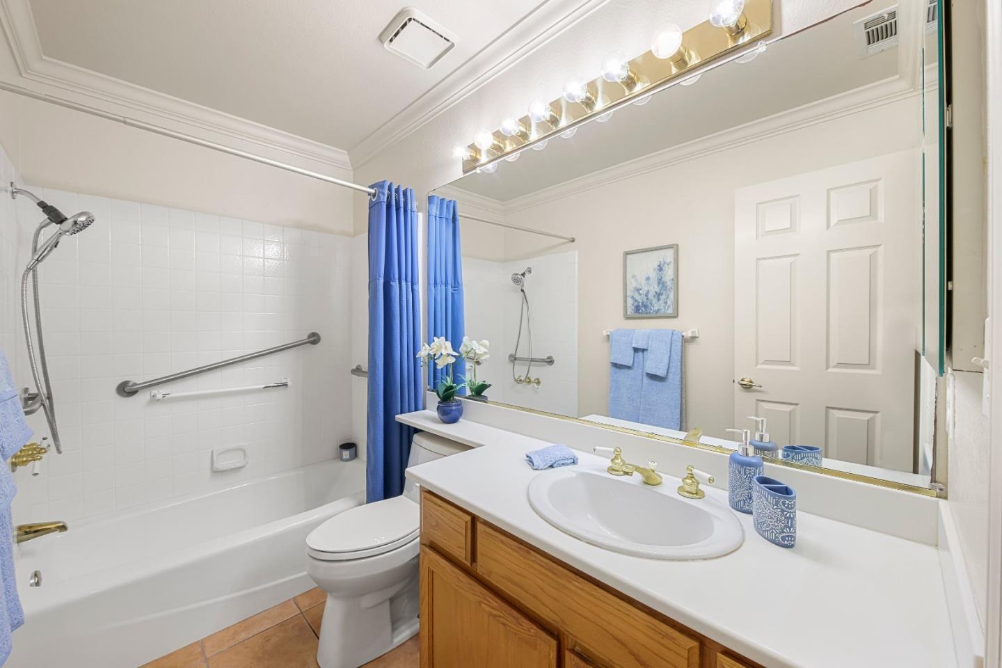 Detail Gallery Image 16 of 53 For 8652 Solera Dr, San Jose,  CA 95135 - 2 Beds | 2 Baths