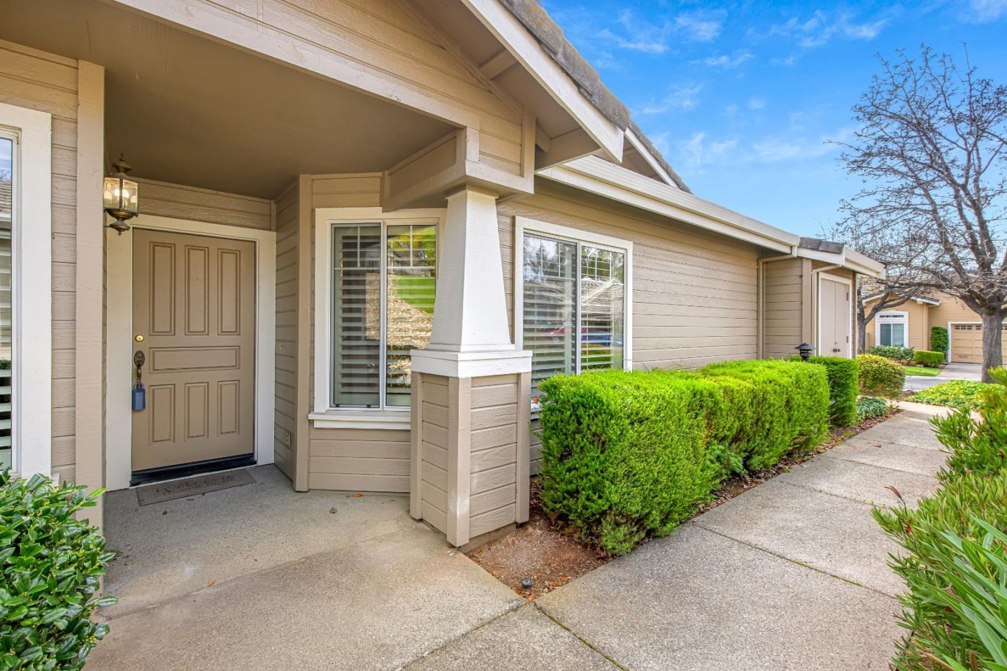 Detail Gallery Image 2 of 53 For 8652 Solera Dr, San Jose,  CA 95135 - 2 Beds | 2 Baths