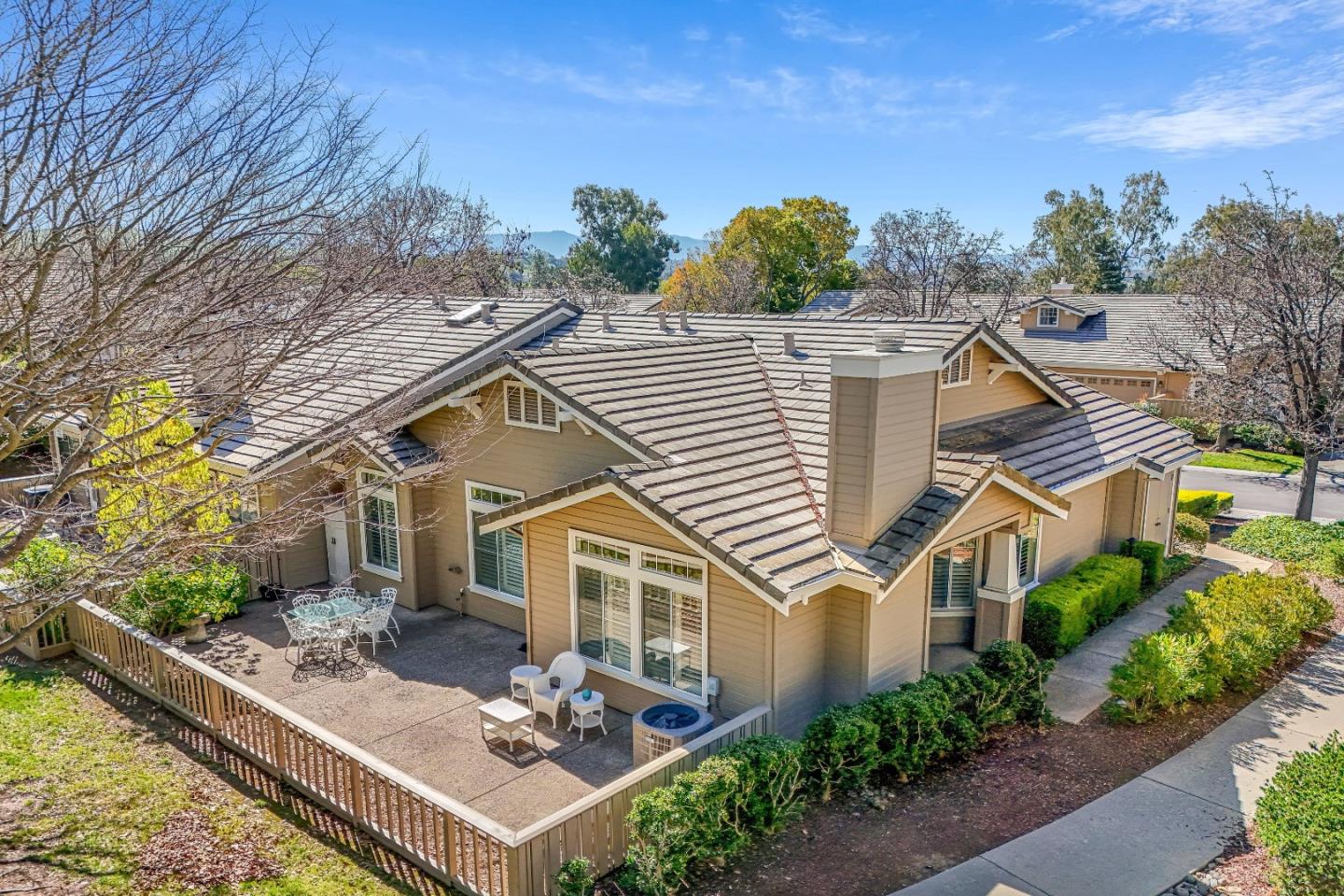 Detail Gallery Image 3 of 53 For 8652 Solera Dr, San Jose,  CA 95135 - 2 Beds | 2 Baths