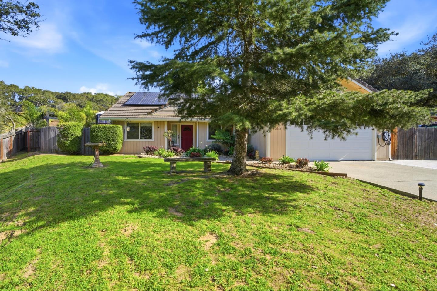 Detail Gallery Image 2 of 43 For 19033 Beatrice Dr, Salinas,  CA 93907 - 3 Beds | 2 Baths