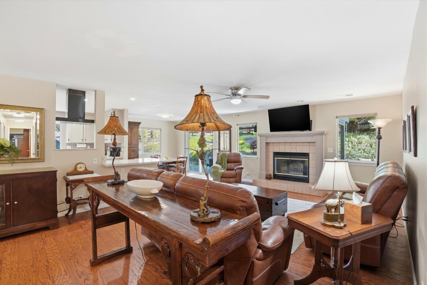 Detail Gallery Image 8 of 43 For 19033 Beatrice Dr, Salinas,  CA 93907 - 3 Beds | 2 Baths