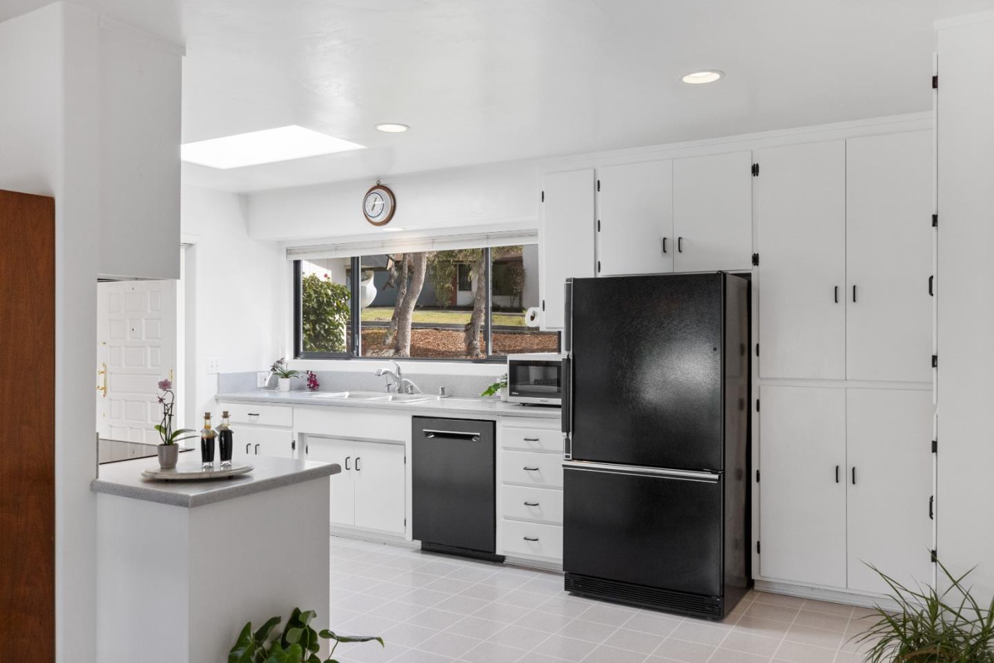 Detail Gallery Image 10 of 35 For 2914 Colton Rd, Pebble Beach,  CA 93953 - 3 Beds | 2 Baths