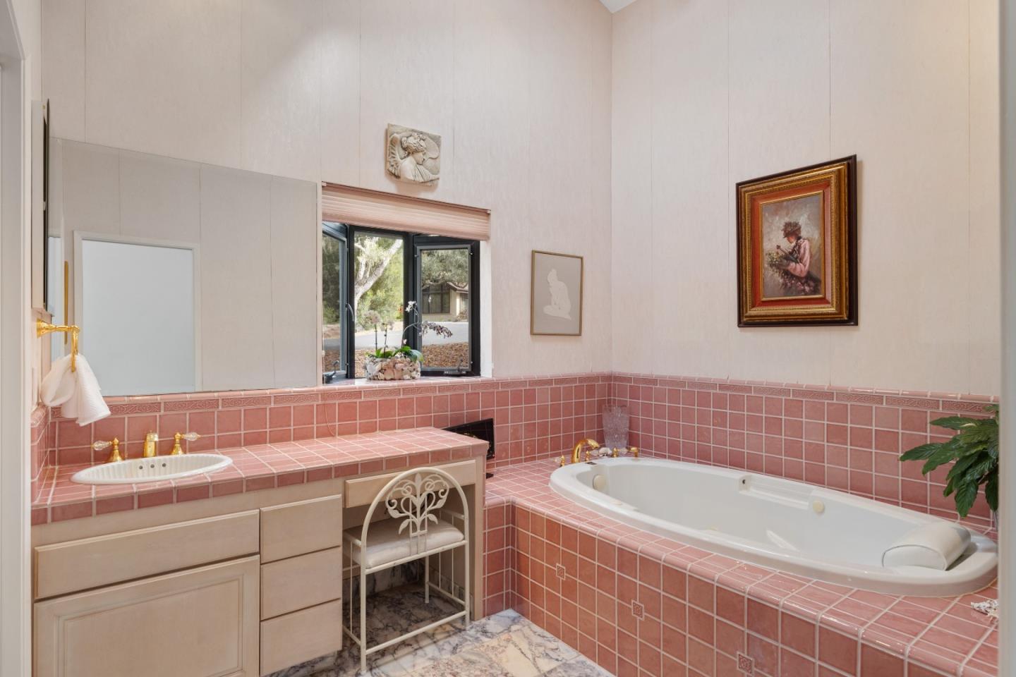 Detail Gallery Image 17 of 35 For 2914 Colton Rd, Pebble Beach,  CA 93953 - 3 Beds | 2 Baths