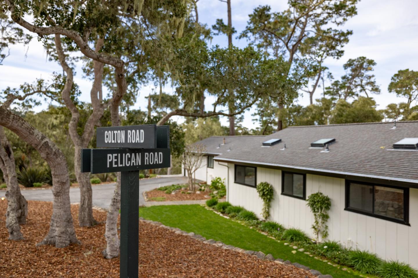 Detail Gallery Image 4 of 35 For 2914 Colton Rd, Pebble Beach,  CA 93953 - 3 Beds | 2 Baths