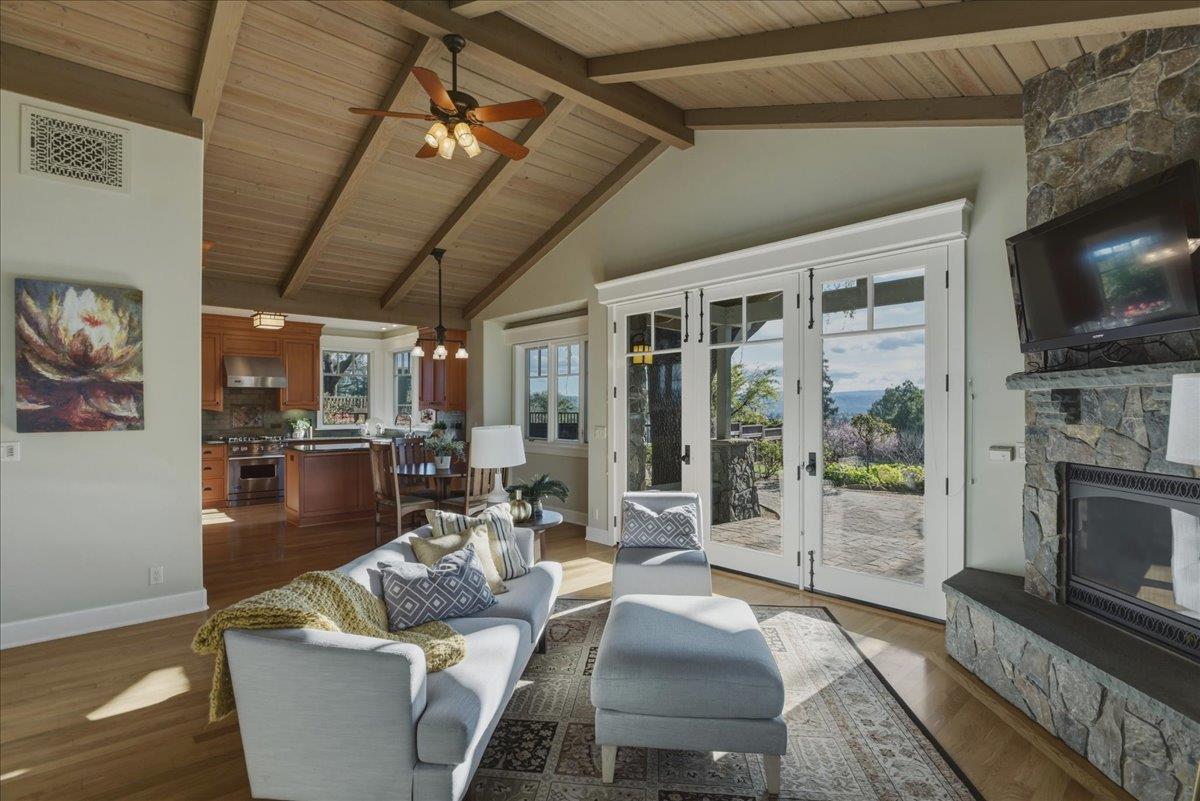 Detail Gallery Image 10 of 60 For 2285 Mcdonald Ln, Morgan Hill,  CA 95037 - 3 Beds | 2/1 Baths