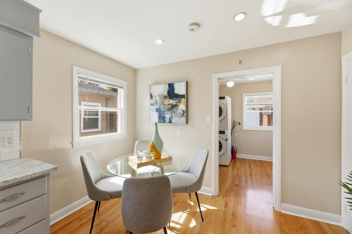 Detail Gallery Image 12 of 47 For 181 Cleaves Ave, San Jose,  CA 95126 - 4 Beds | 3/1 Baths