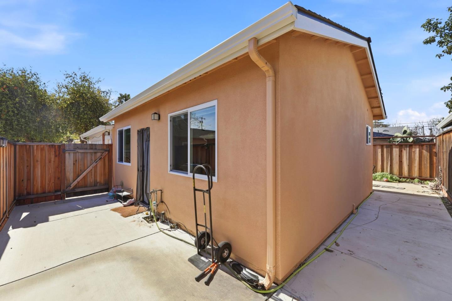 Detail Gallery Image 45 of 47 For 181 Cleaves Ave, San Jose,  CA 95126 - 4 Beds | 3/1 Baths