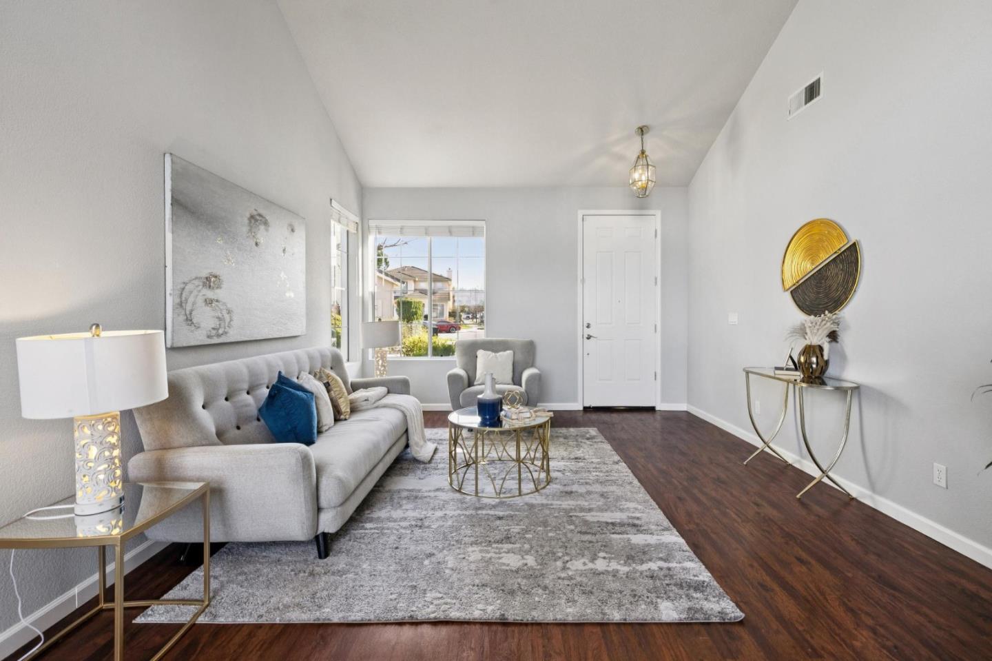 Detail Gallery Image 8 of 62 For 476 Tarter Ct, San Jose,  CA 95136 - 3 Beds | 2/1 Baths