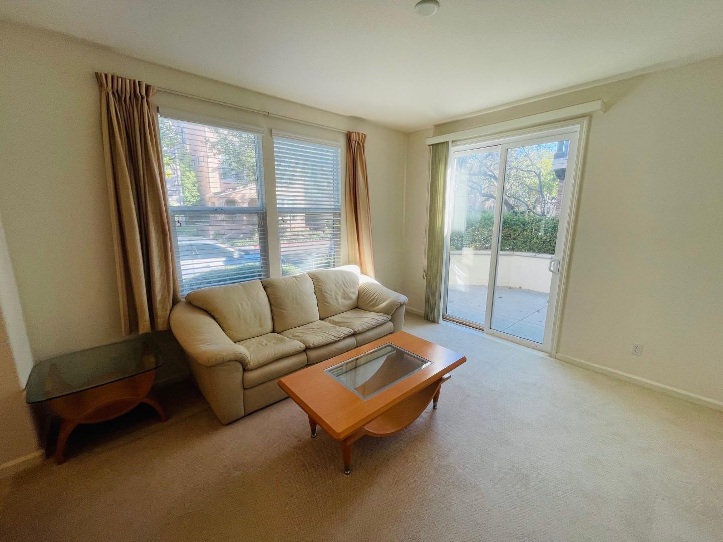 Detail Gallery Image 10 of 22 For 1016 Sallie Ln, Tracy,  CA 95376 - 4 Beds | 2/1 Baths