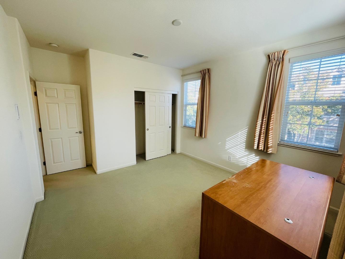 Detail Gallery Image 13 of 22 For 1016 Sallie Ln, Tracy,  CA 95376 - 4 Beds | 2/1 Baths