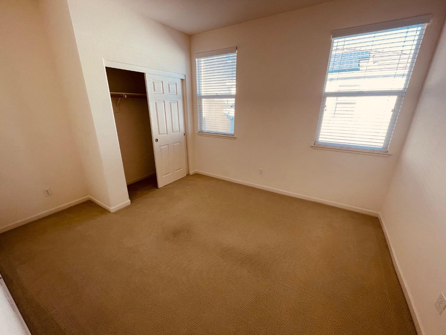 Detail Gallery Image 14 of 22 For 1016 Sallie Ln, Tracy,  CA 95376 - 4 Beds | 2/1 Baths