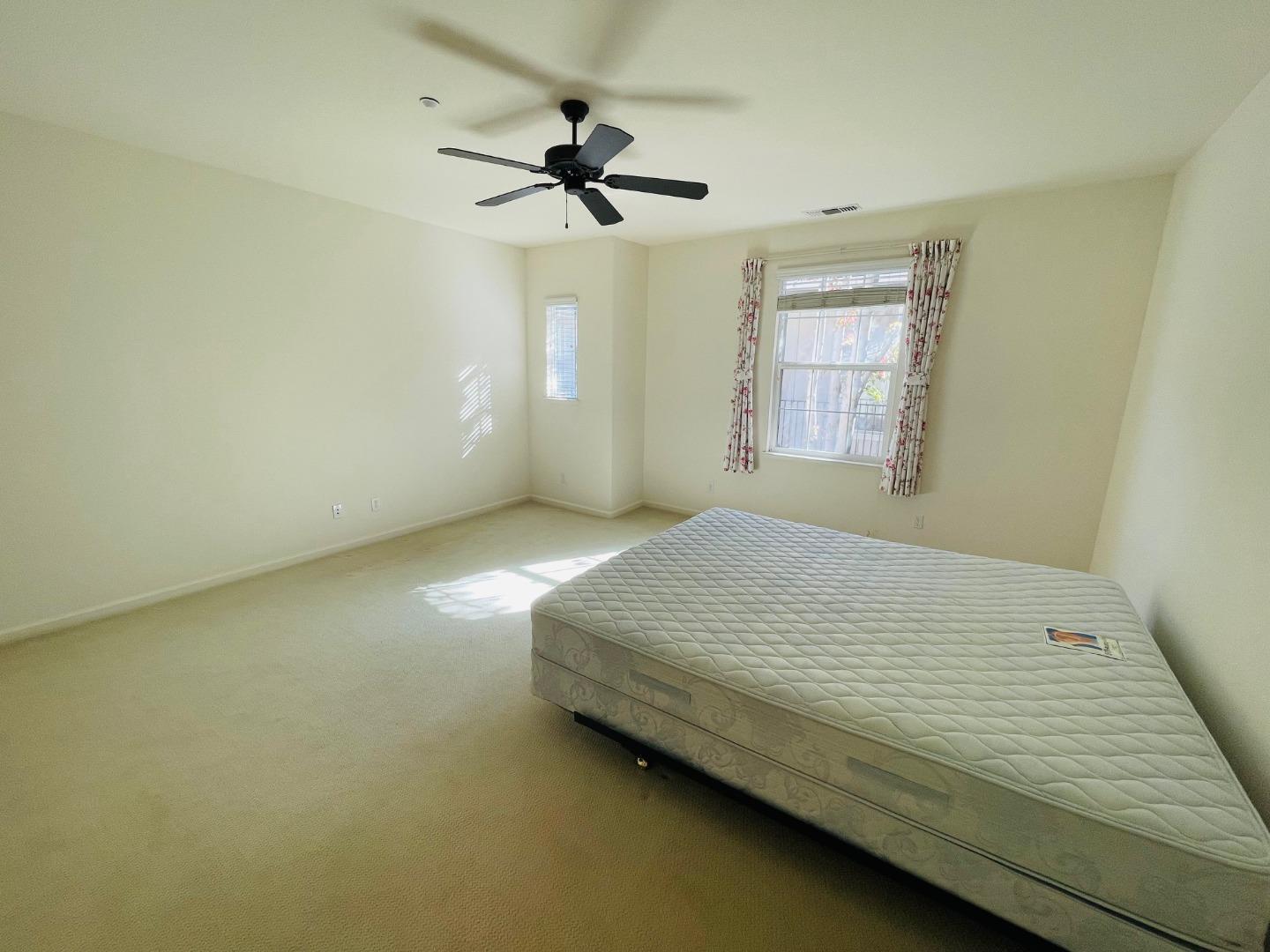 Detail Gallery Image 16 of 22 For 1016 Sallie Ln, Tracy,  CA 95376 - 4 Beds | 2/1 Baths