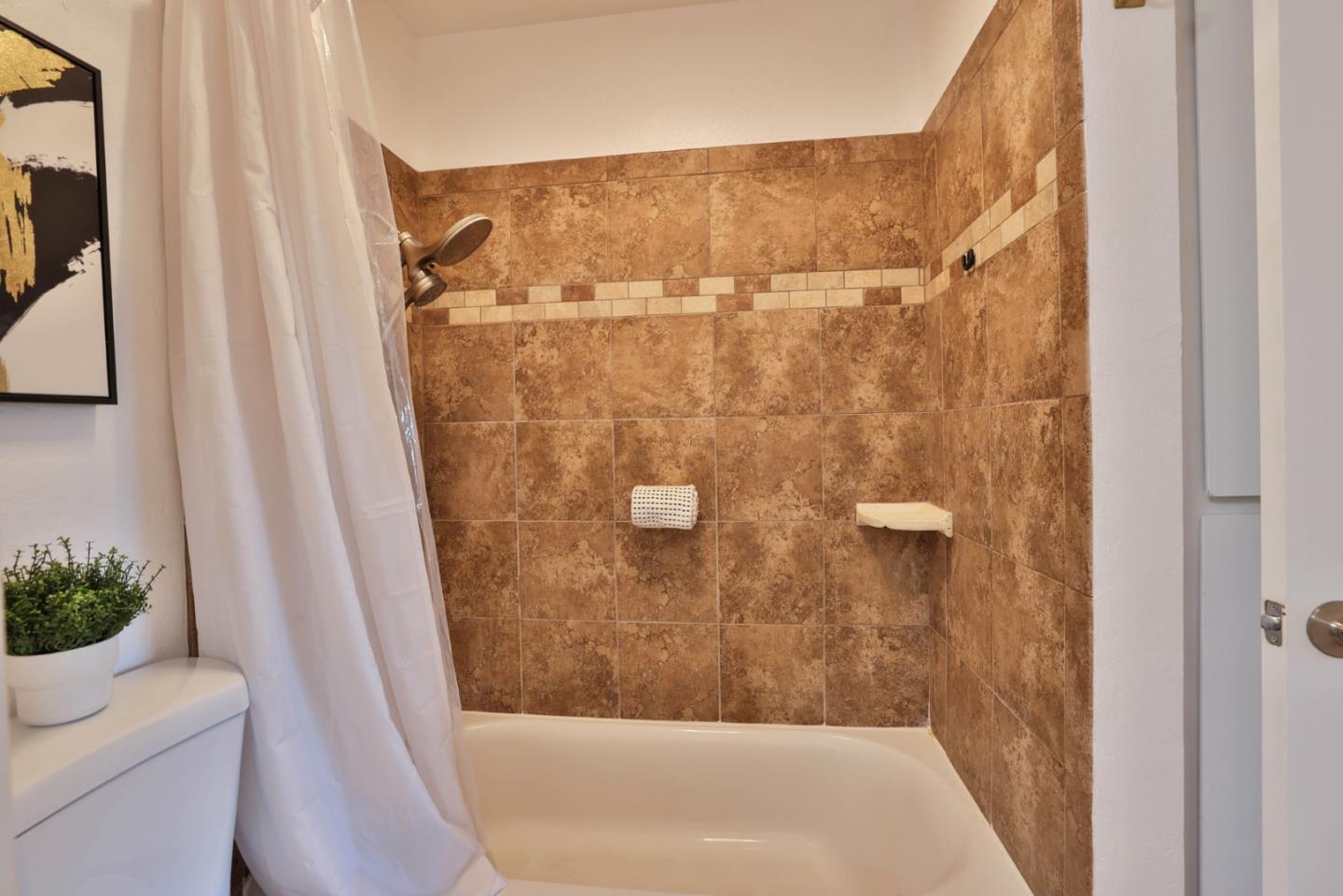 Detail Gallery Image 17 of 23 For 275 Chynoweth Ave, San Jose,  CA 95136 - 2 Beds | 1/1 Baths