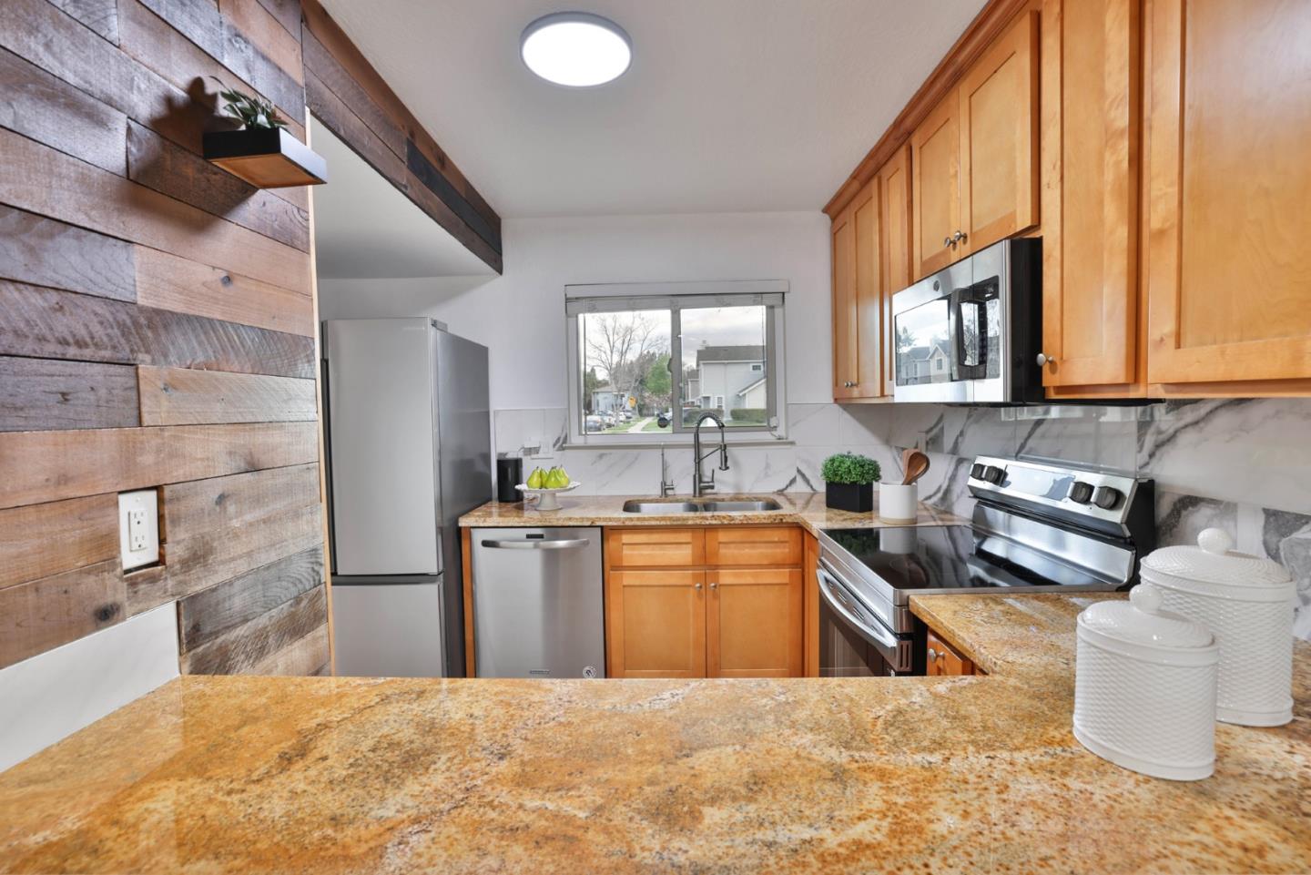 Detail Gallery Image 5 of 23 For 275 Chynoweth Ave, San Jose,  CA 95136 - 2 Beds | 1/1 Baths