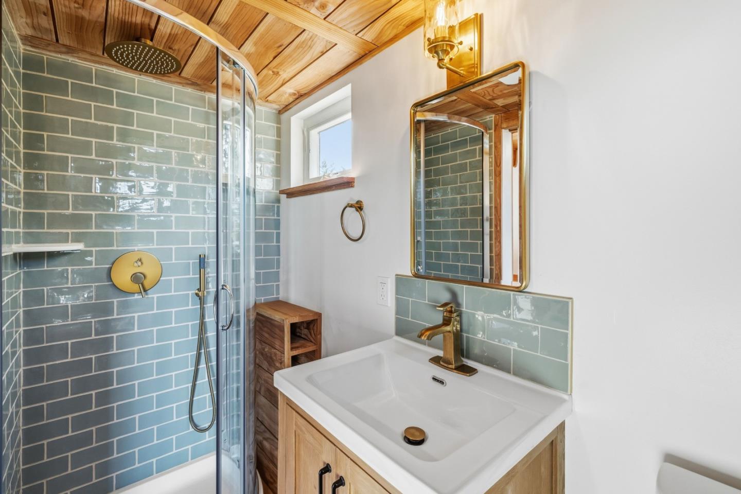 Detail Gallery Image 18 of 75 For 15 Braemoor Dr, Santa Cruz,  CA 95060 - 1 Beds | 1 Baths