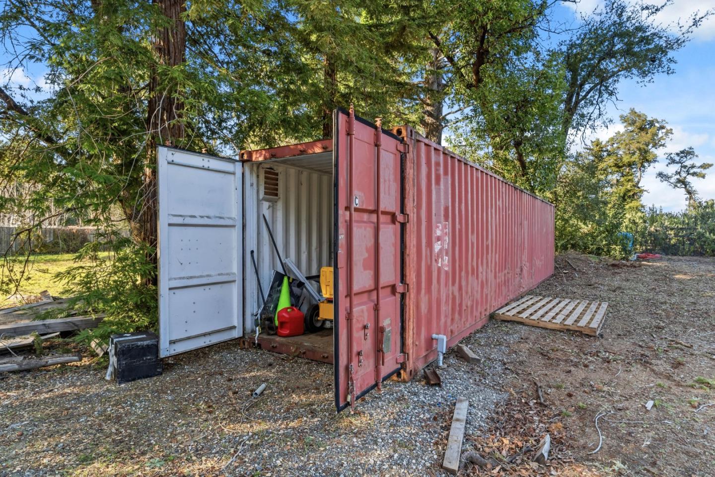 Detail Gallery Image 2 of 75 For 15 Braemoor Dr, Santa Cruz,  CA 95060 - 1 Beds | 1 Baths