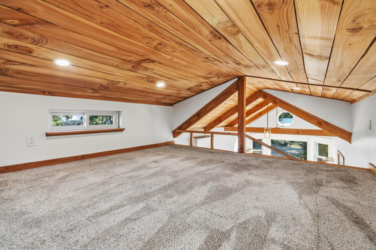 Detail Gallery Image 23 of 75 For 15 Braemoor Dr, Santa Cruz,  CA 95060 - 1 Beds | 1 Baths