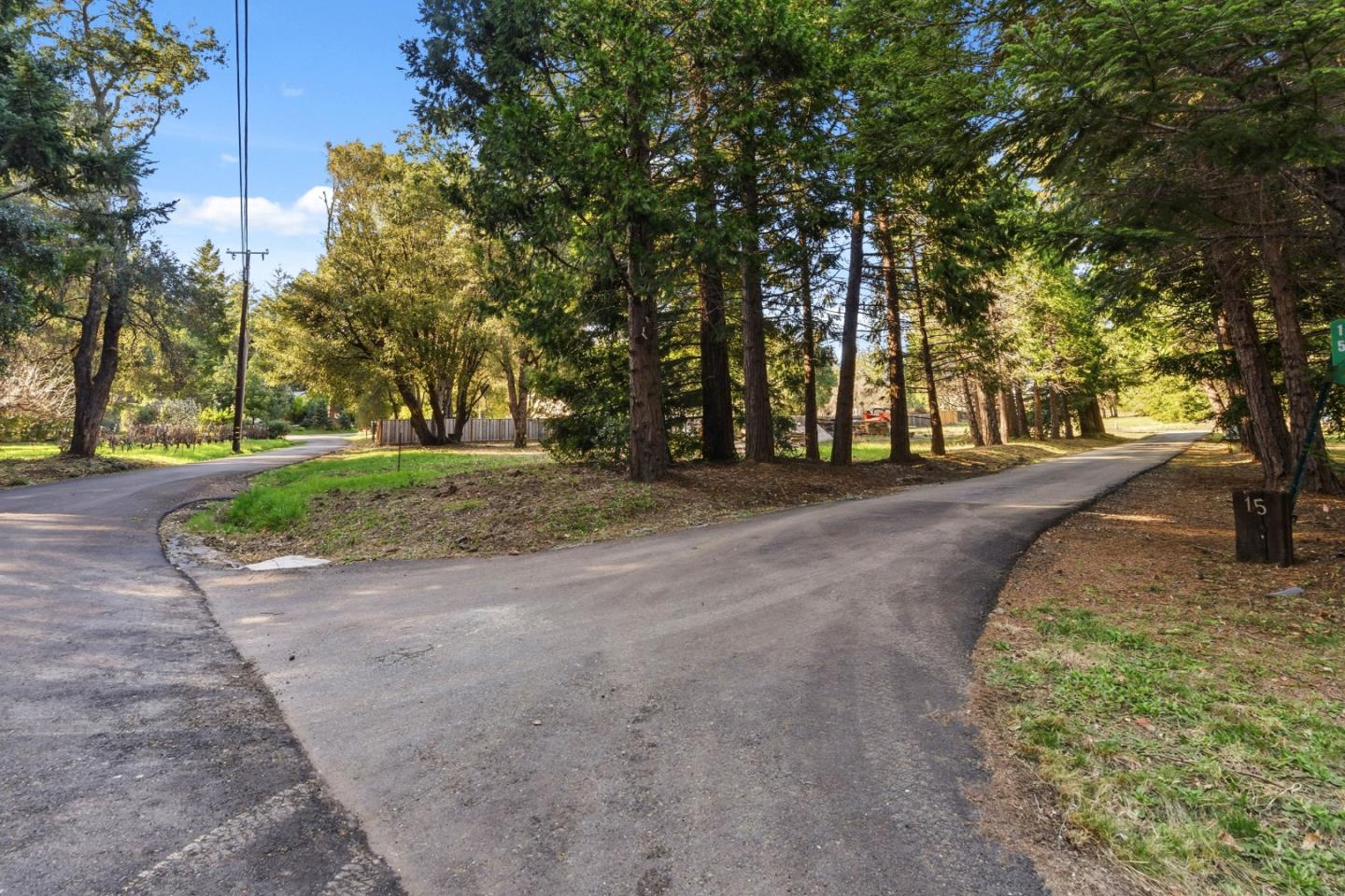 Detail Gallery Image 55 of 75 For 15 Braemoor Dr, Santa Cruz,  CA 95060 - 1 Beds | 1 Baths