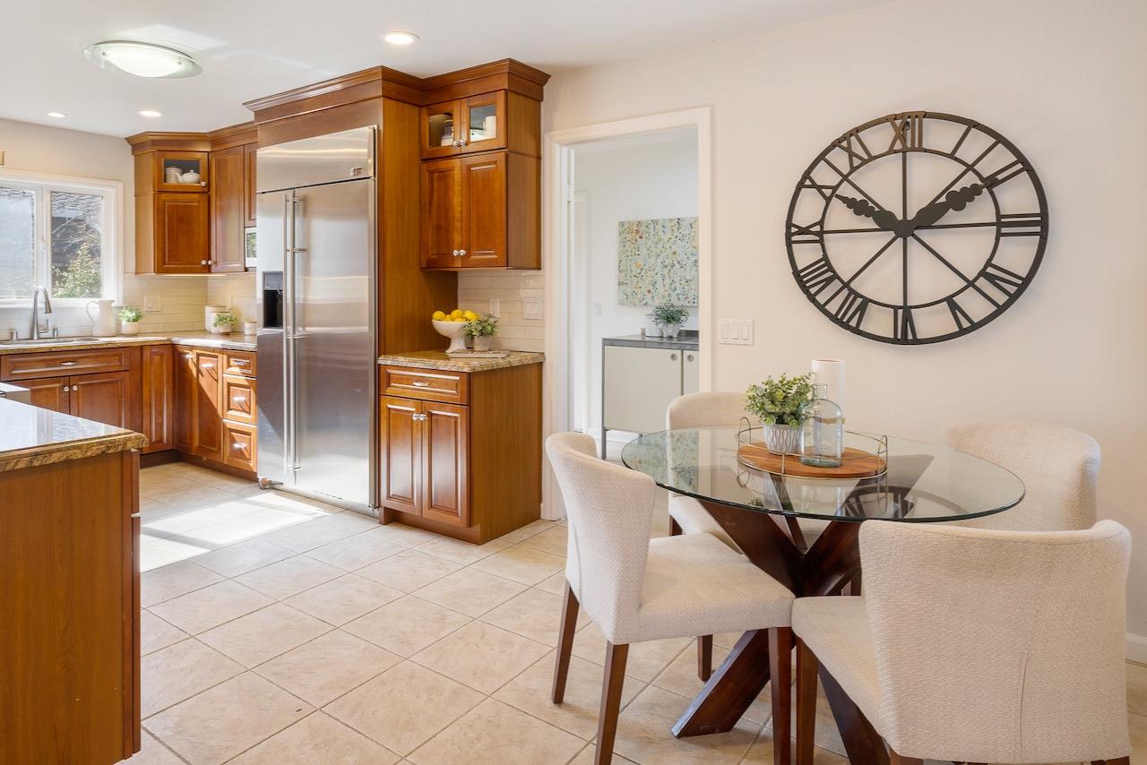 Detail Gallery Image 5 of 25 For 439 Valencia Dr, Los Altos,  CA 94022 - 4 Beds | 2/1 Baths