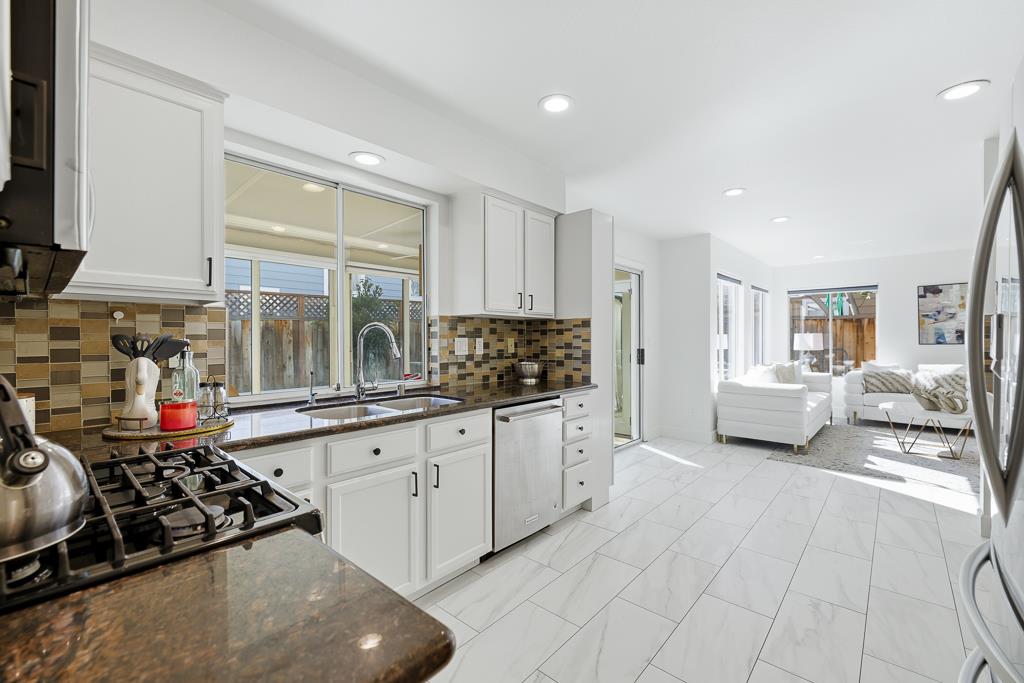 Detail Gallery Image 23 of 101 For 182 Cheryl Beck Dr, San Jose,  CA 95119 - 4 Beds | 3 Baths