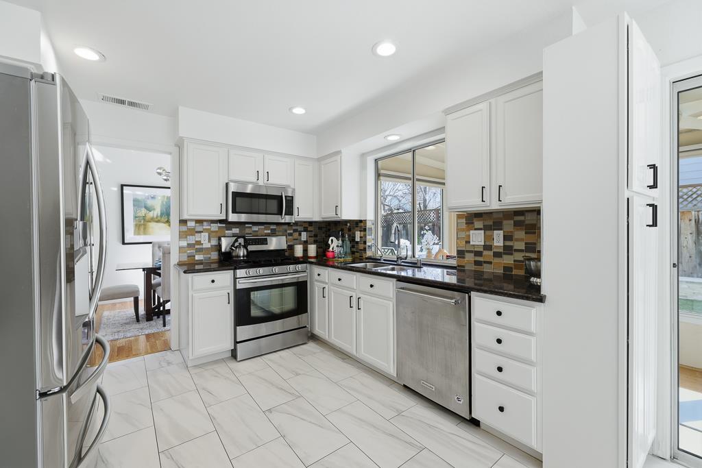 Detail Gallery Image 25 of 101 For 182 Cheryl Beck Dr, San Jose,  CA 95119 - 4 Beds | 3 Baths