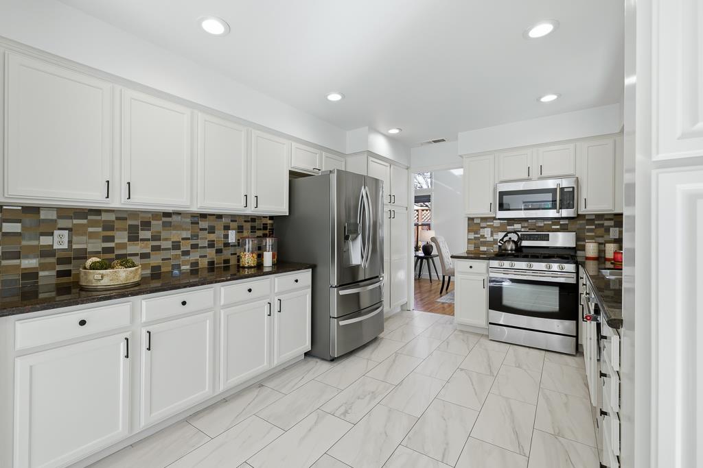 Detail Gallery Image 26 of 101 For 182 Cheryl Beck Dr, San Jose,  CA 95119 - 4 Beds | 3 Baths