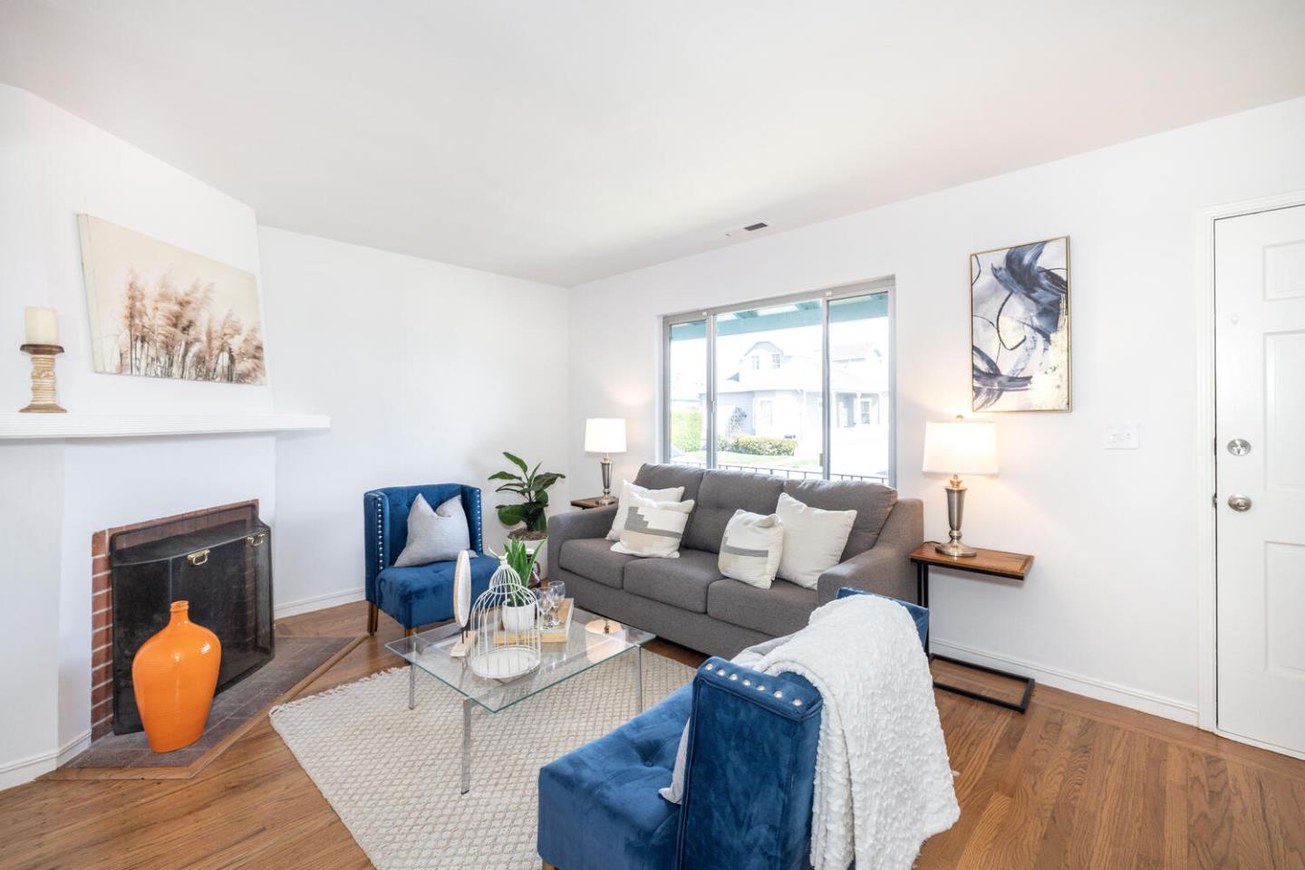 Detail Gallery Image 5 of 34 For 411 Elm Ave, San Bruno,  CA 94066 - 4 Beds | 2 Baths