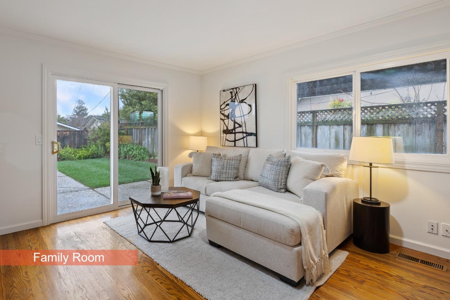 Detail Gallery Image 9 of 27 For 1668 Lachine Dr, Sunnyvale,  CA 94087 - 4 Beds | 2 Baths