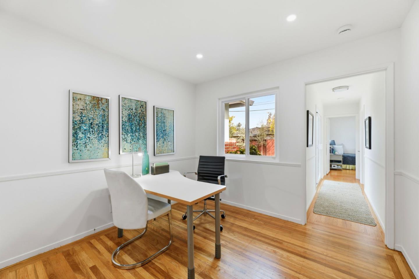 Detail Gallery Image 17 of 32 For 1717 Peartree Ln, Mountain View,  CA 94040 - 4 Beds | 2 Baths