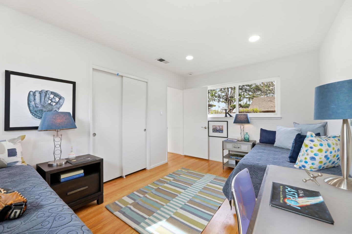 Detail Gallery Image 20 of 32 For 1717 Peartree Ln, Mountain View,  CA 94040 - 4 Beds | 2 Baths