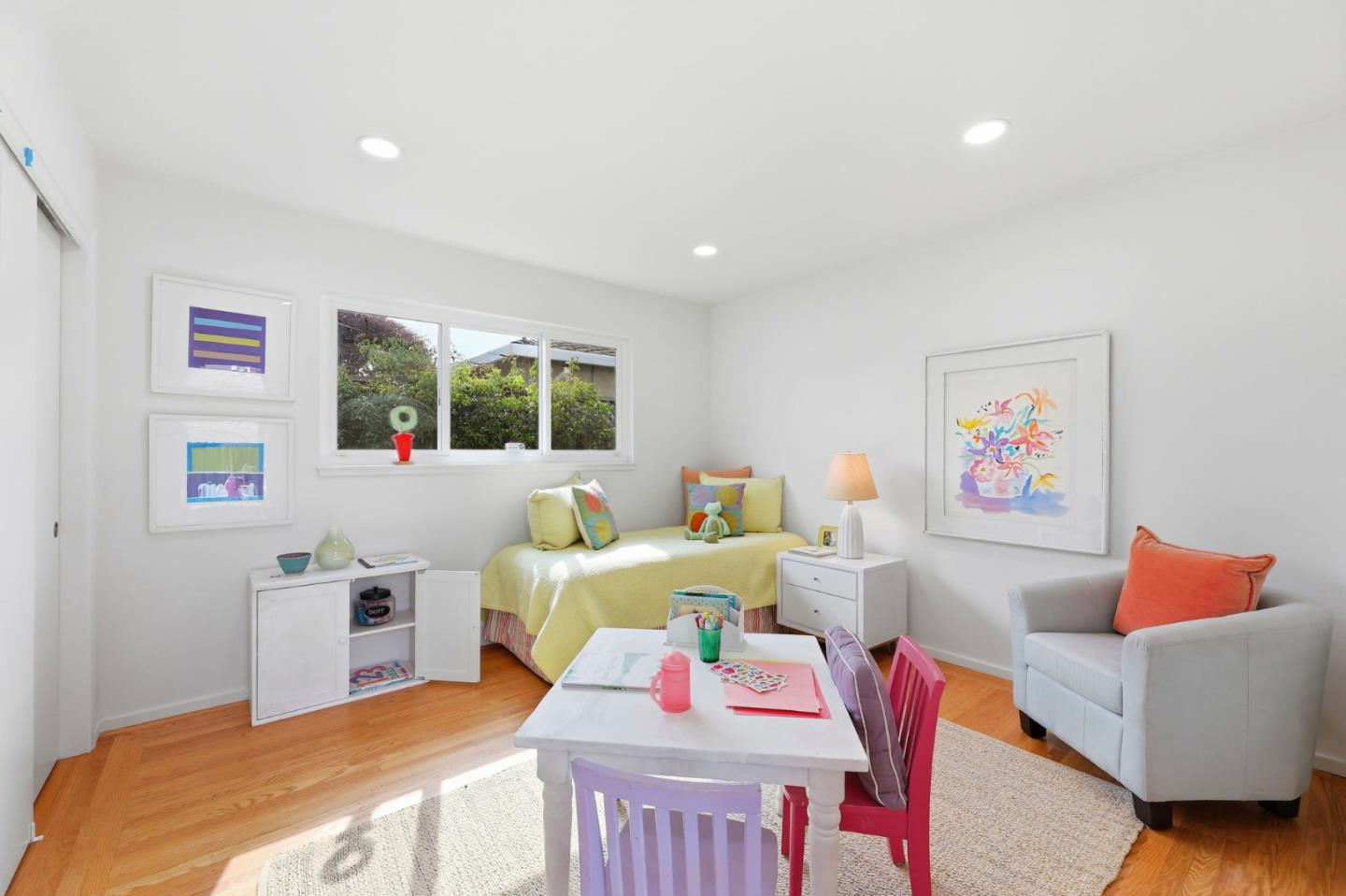 Detail Gallery Image 21 of 32 For 1717 Peartree Ln, Mountain View,  CA 94040 - 4 Beds | 2 Baths