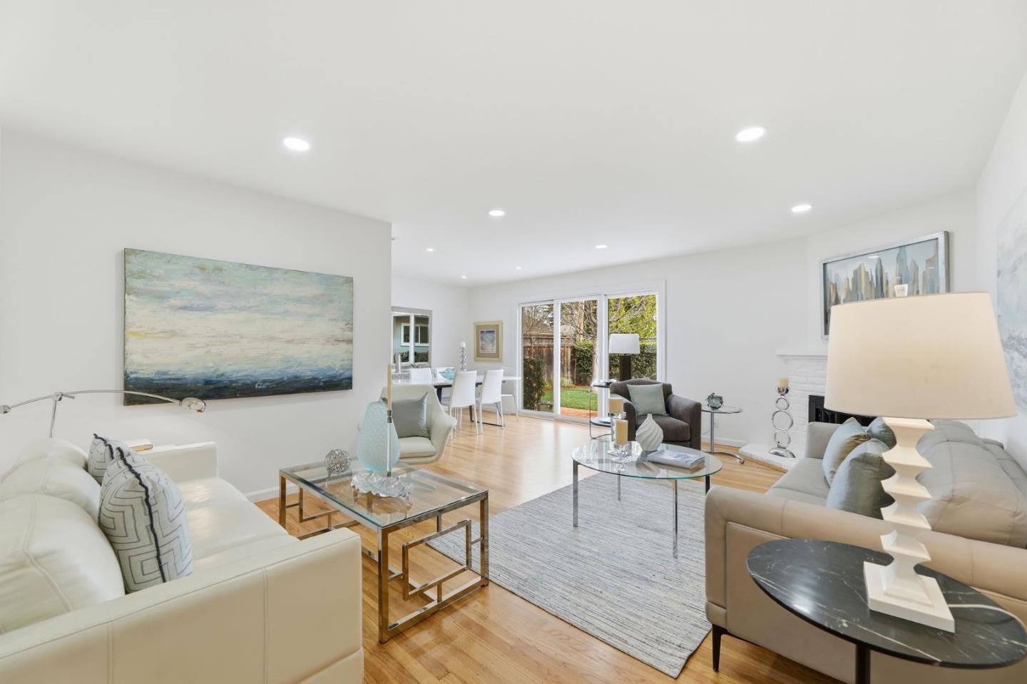 Detail Gallery Image 5 of 32 For 1717 Peartree Ln, Mountain View,  CA 94040 - 4 Beds | 2 Baths