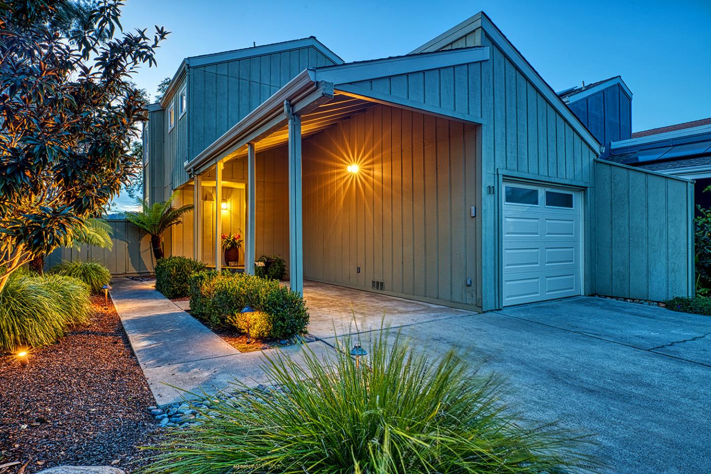 Front Image Thumbnail for ML82035908