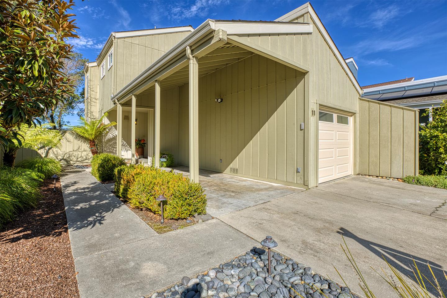 Detail Gallery Image 9 of 50 For 11 Berkeley Ct, Santa Cruz,  CA 95062 - 2 Beds | 1/1 Baths