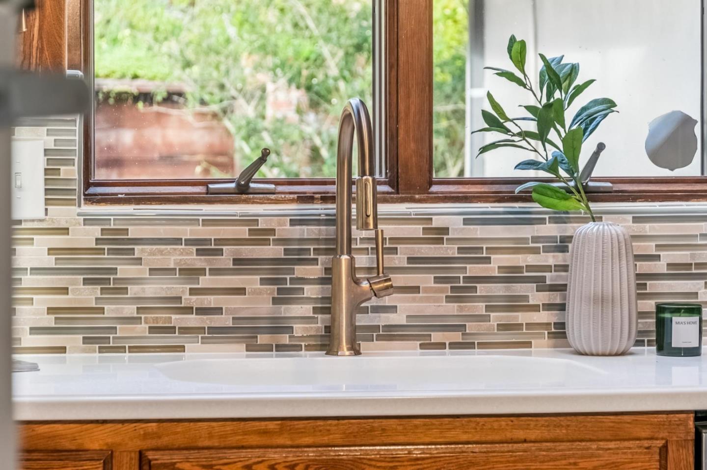 Detail Gallery Image 14 of 38 For 224 Highland Ave, San Carlos,  CA 94070 - 3 Beds | 2 Baths