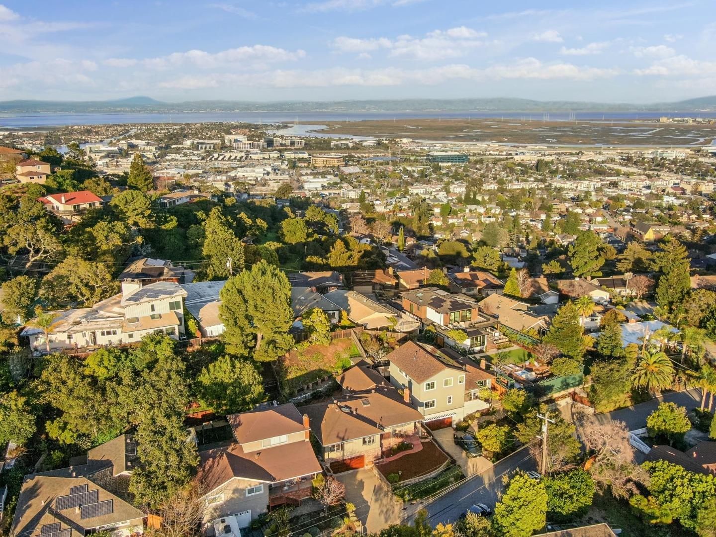 Detail Gallery Image 36 of 38 For 224 Highland Ave, San Carlos,  CA 94070 - 3 Beds | 2 Baths
