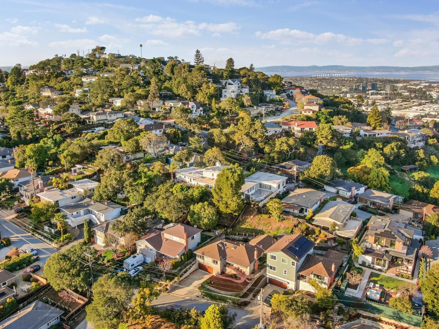 Detail Gallery Image 37 of 38 For 224 Highland Ave, San Carlos,  CA 94070 - 3 Beds | 2 Baths