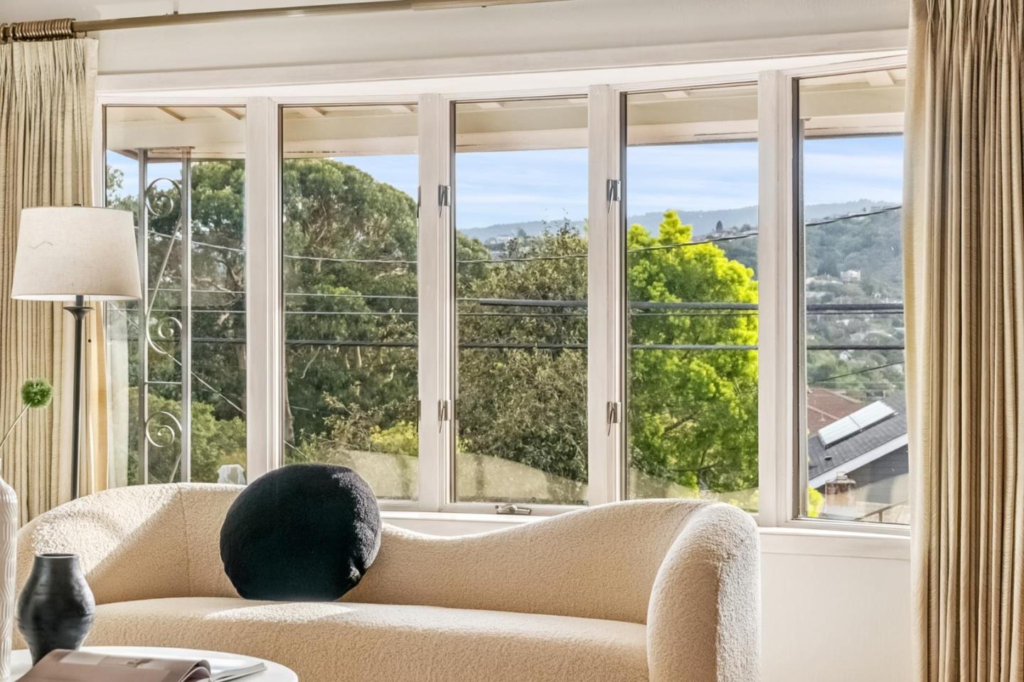 Detail Gallery Image 6 of 38 For 224 Highland Ave, San Carlos,  CA 94070 - 3 Beds | 2 Baths