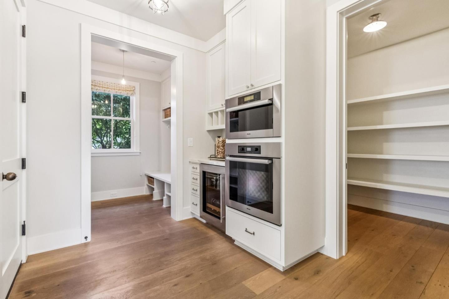 Detail Gallery Image 19 of 60 For 1806 Doris Dr, Menlo Park,  CA 94025 - 5 Beds | 5/2 Baths