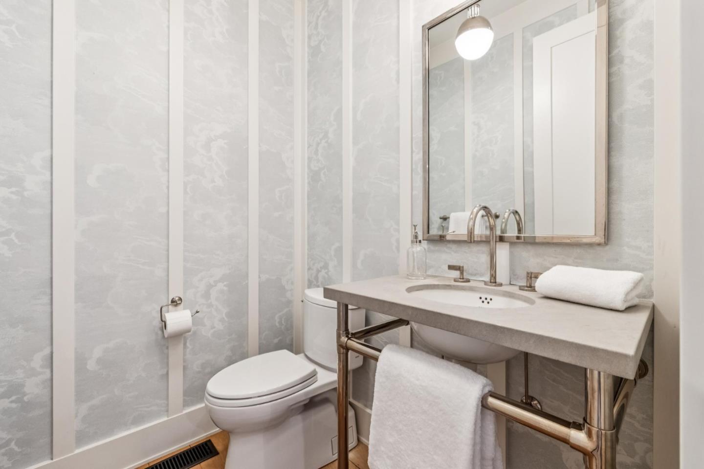 Detail Gallery Image 21 of 60 For 1806 Doris Dr, Menlo Park,  CA 94025 - 5 Beds | 5/2 Baths