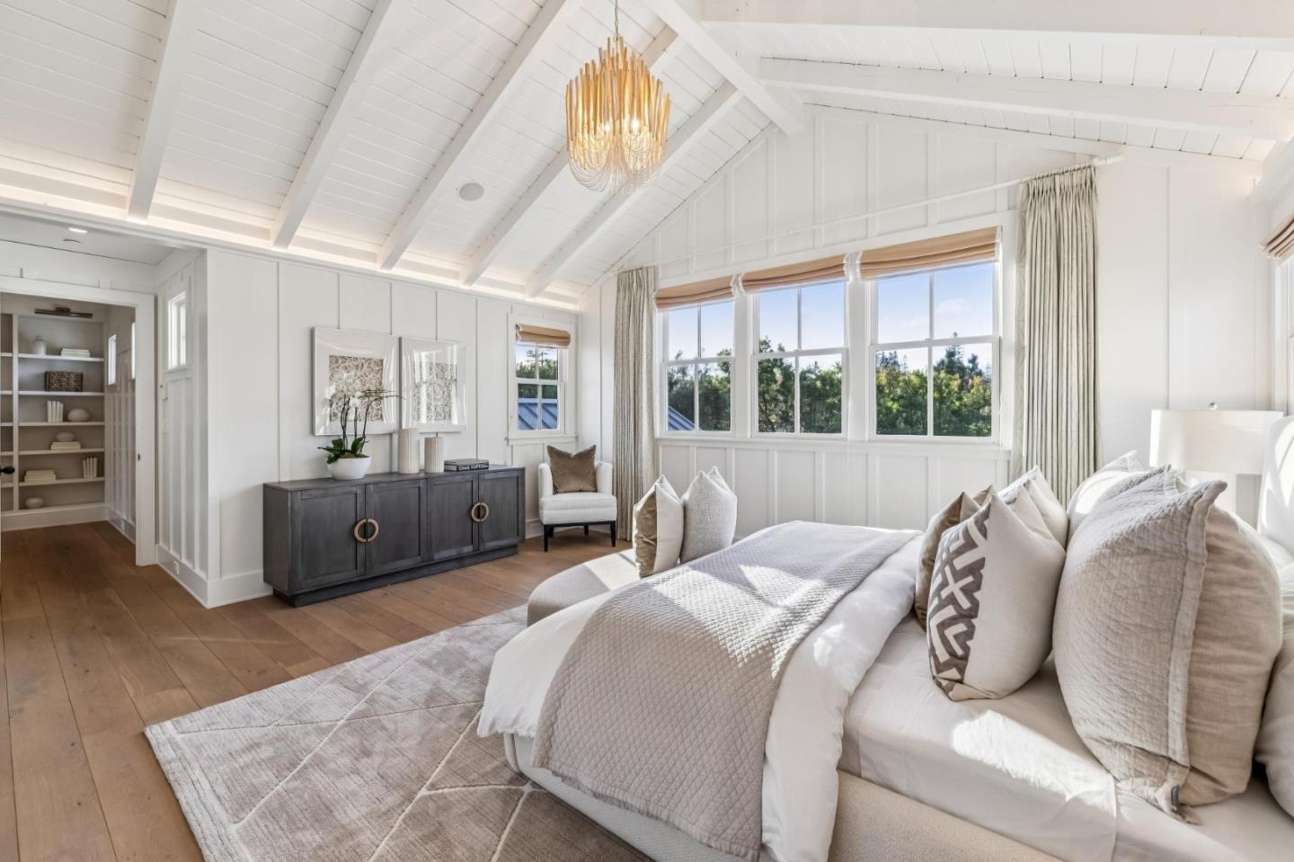 Detail Gallery Image 24 of 60 For 1806 Doris Dr, Menlo Park,  CA 94025 - 5 Beds | 5/2 Baths