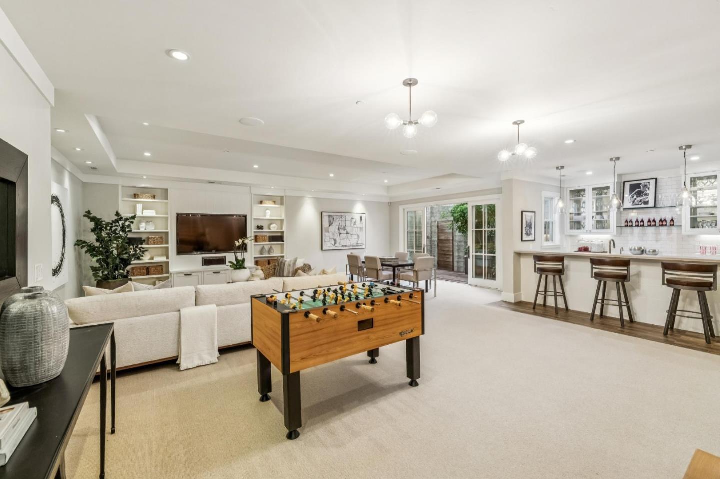 Detail Gallery Image 37 of 60 For 1806 Doris Dr, Menlo Park,  CA 94025 - 5 Beds | 5/2 Baths