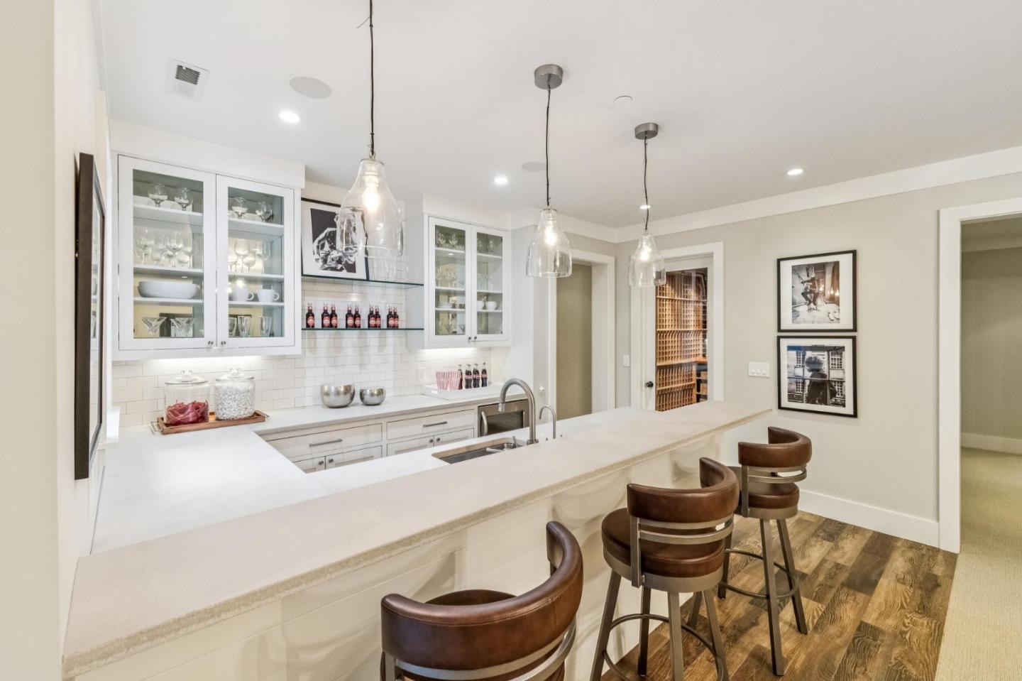 Detail Gallery Image 40 of 60 For 1806 Doris Dr, Menlo Park,  CA 94025 - 5 Beds | 5/2 Baths