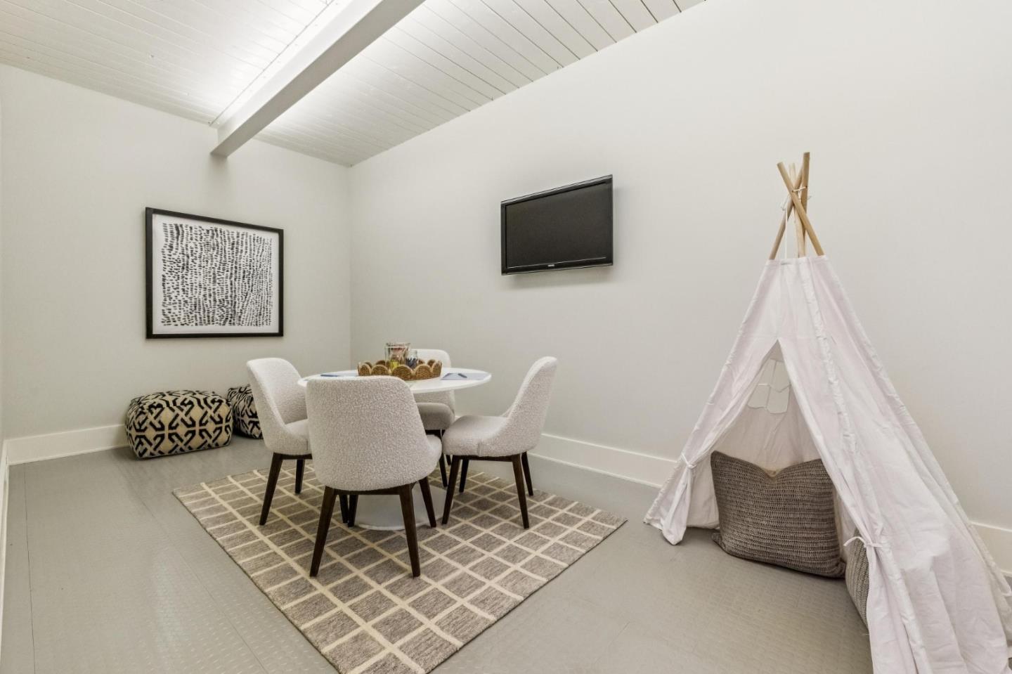 Detail Gallery Image 43 of 60 For 1806 Doris Dr, Menlo Park,  CA 94025 - 5 Beds | 5/2 Baths